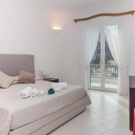 Villa Seafront Allegra